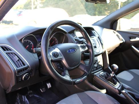 Used 2014 Ford Focus ST image 16