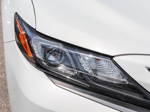 Used 2023 Toyota Camry SE w/ Protection Package (Q2) (TMS) FWD image 6