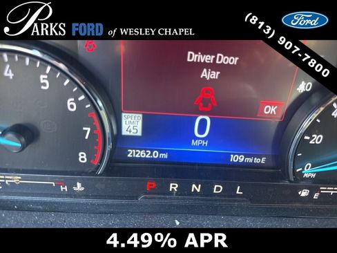 Used 2023 Ford Explorer Limited w/ Limited Technology Package image 4