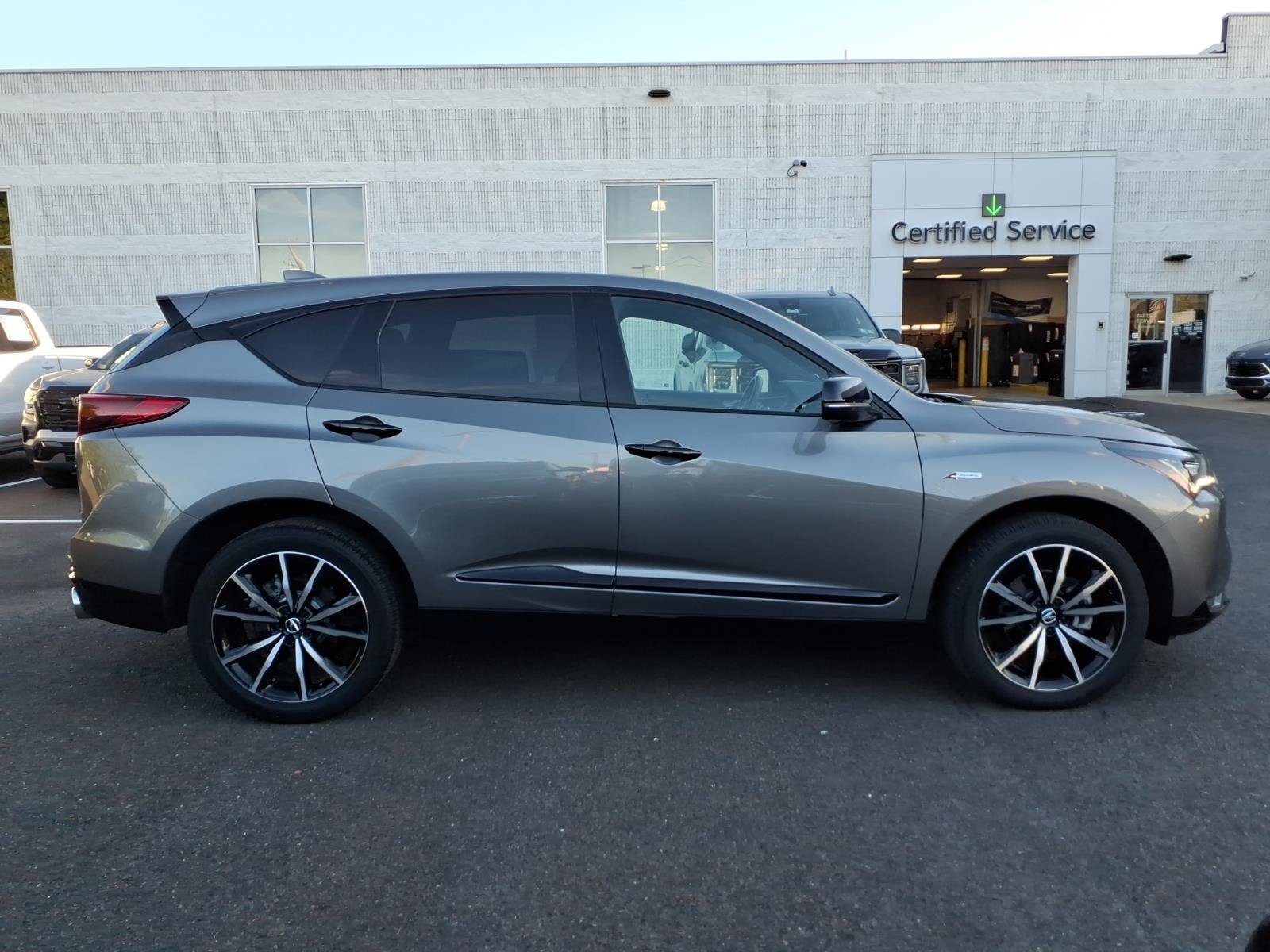Used 2025 Acura RDX w/ Advance Package AWD/4WD image 2