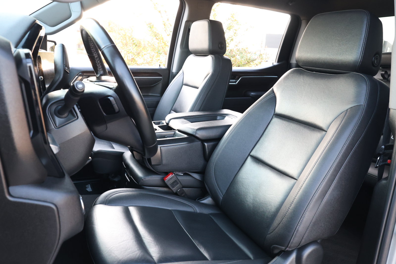 Used 2025 GMC Sierra 1500 SLT AWD/4WD image 27