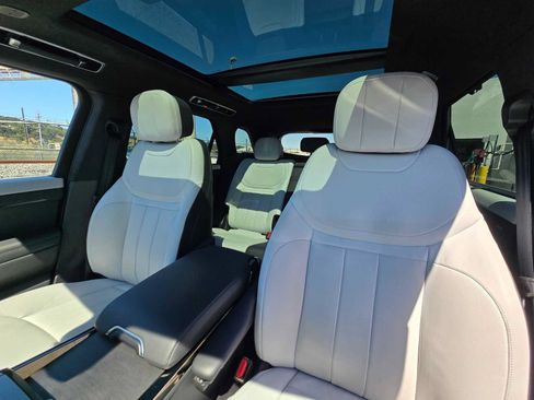 Used 2025 Land Rover Range Rover Sport Autobiography AWD/4WD image 22