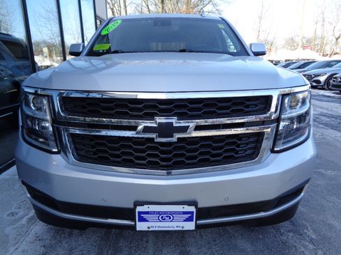 Used 2019 Chevrolet Tahoe LT w/ Luxury Package image 2