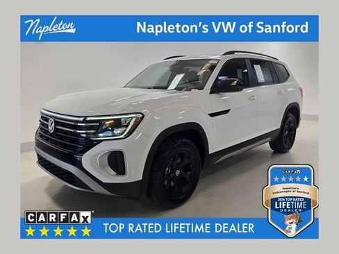 Used 2024 Volkswagen Atlas Peak Edition SE AWD/4WD image 1