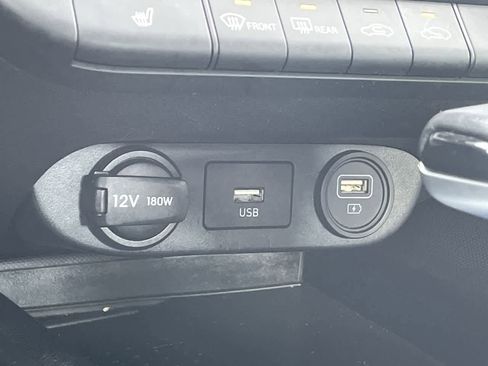 Used 2023 Hyundai Elantra Limited image 25