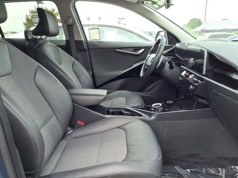 Certified 2023 Kia Niro Wind FWD image 10