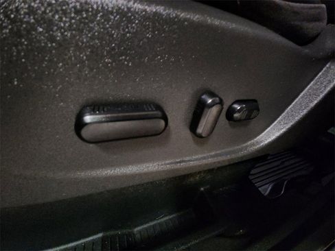 Used 2019 Ford Escape SEL image 13