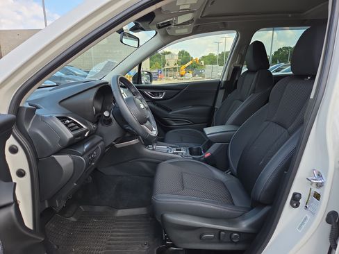 Used 2023 Subaru Forester Premium AWD/4WD image 10