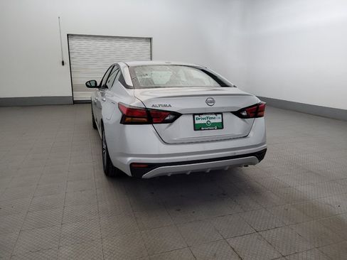Used 2025 Nissan Altima 2.5 SV FWD image 6