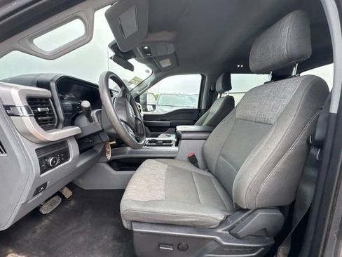 Used 2025 Ford F250 XLT w/ FX4 Off-Road Package AWD/4WD image 2