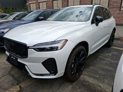 New 2026 Volvo XC60 B5 Ultra w/ Protection Package Premier AWD/4WD image 3