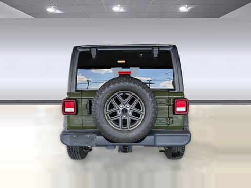 Used 2024 Jeep Wrangler Unlimited Sport AWD/4WD image 10