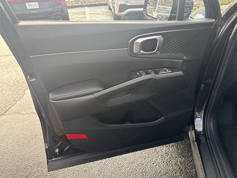 New 2026 Kia Sorento LX image 21
