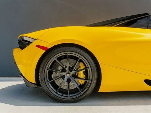 Used 2023 McLaren 720S Spider image 41