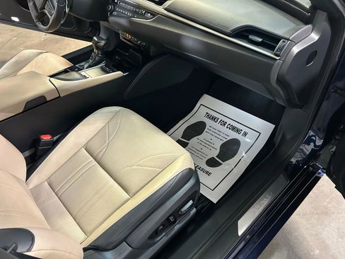 Used 2019 Lexus ES 350 w/ Accessory Package 2 image 54