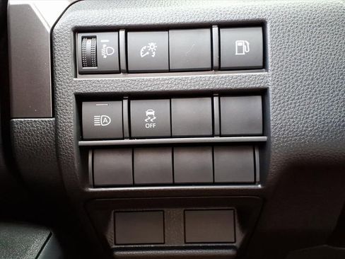 Certified 2025 Toyota 4Runner SR5 AWD/4WD image 9