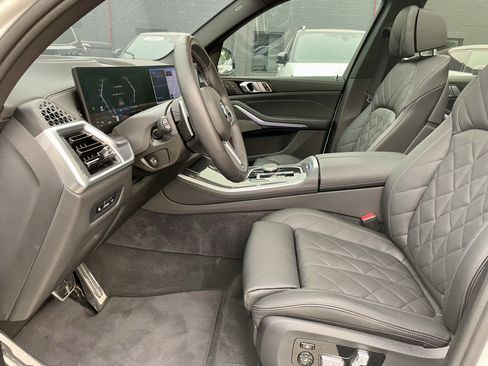 Used 2024 BMW X5 M60i w/ Parking Assistance Package AWD/4WD image 16