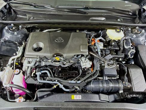 Used 2026 Toyota Camry SE FWD image 32