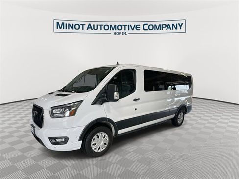 Used 2023 Ford Transit 350 XLT image 4