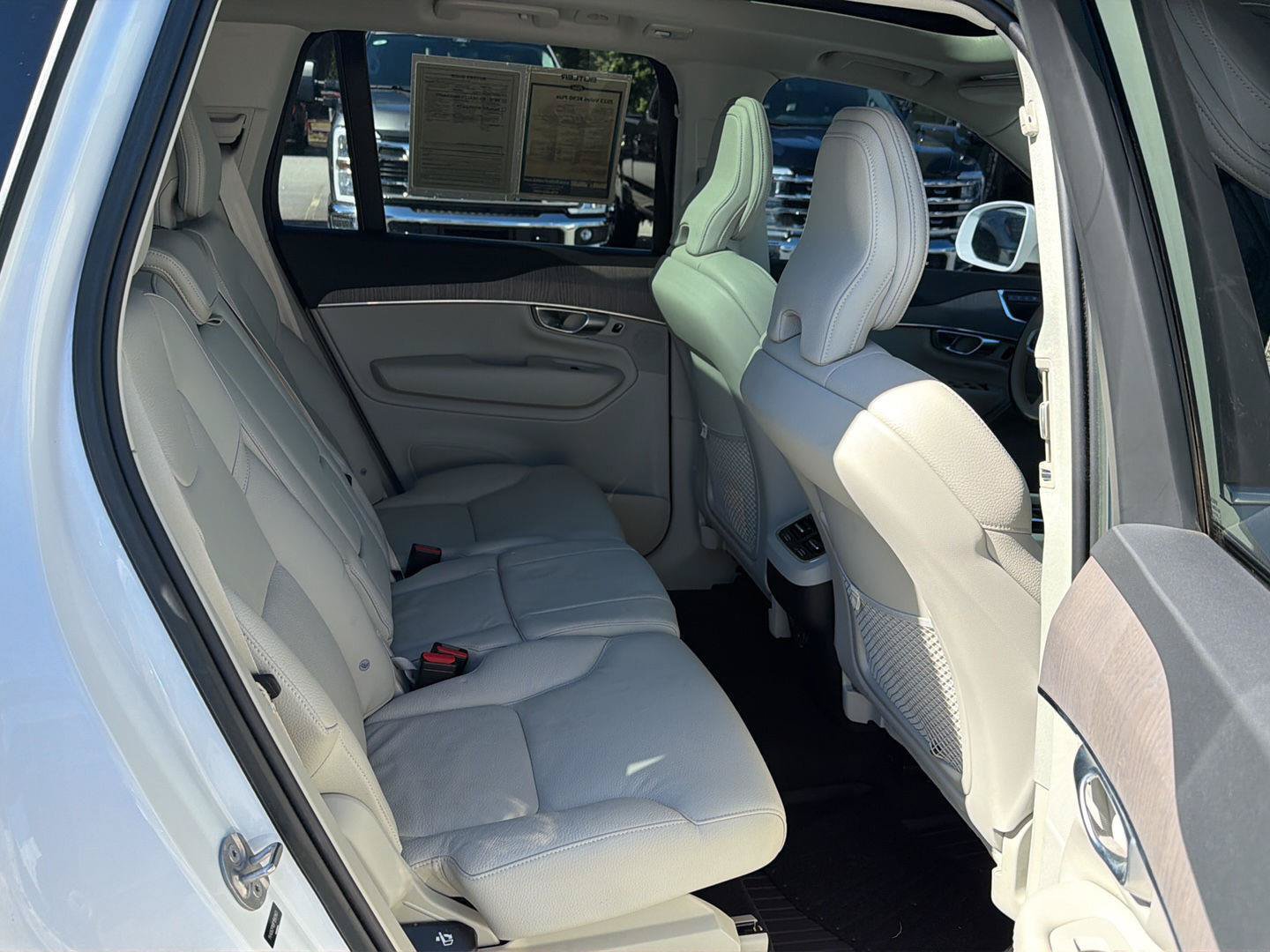 Used 2023 Volvo XC90 B6 Plus w/ Protection Package Premier AWD/4WD image 13