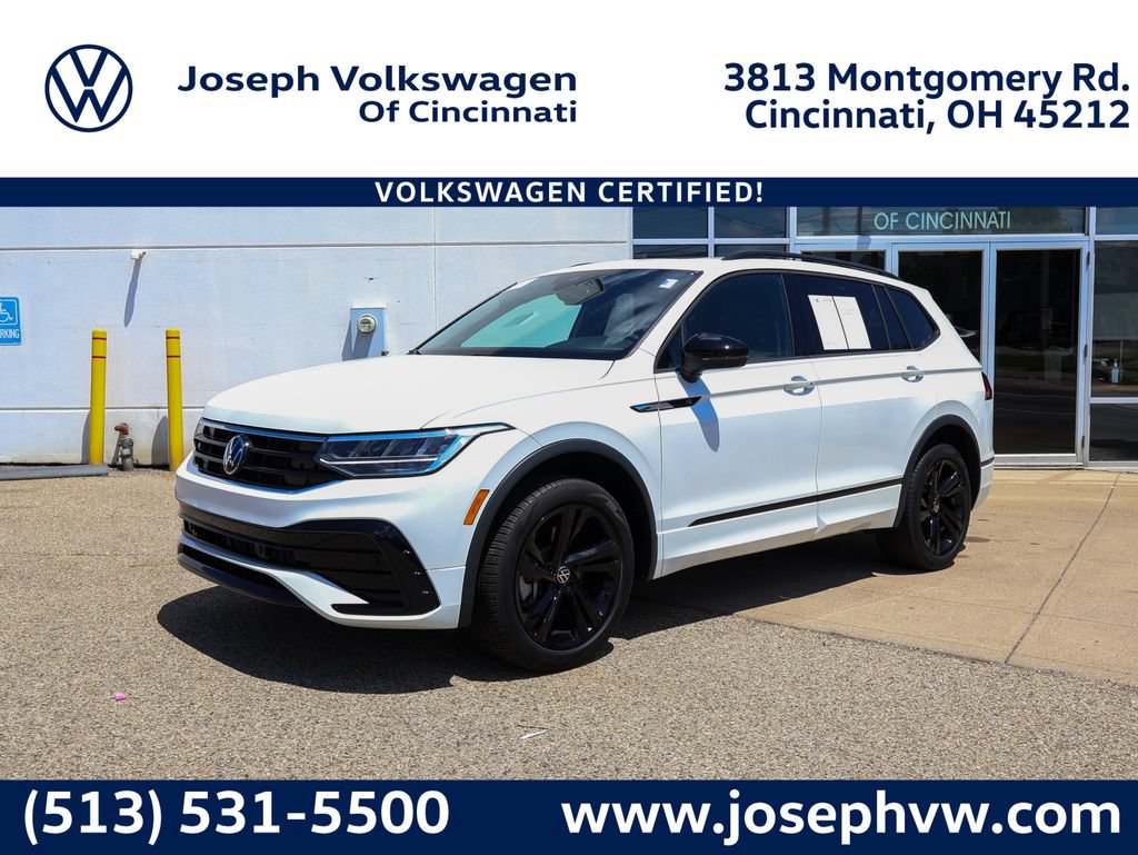 Certified 2024 Volkswagen Tiguan SE R-Line AWD/4WD image 1