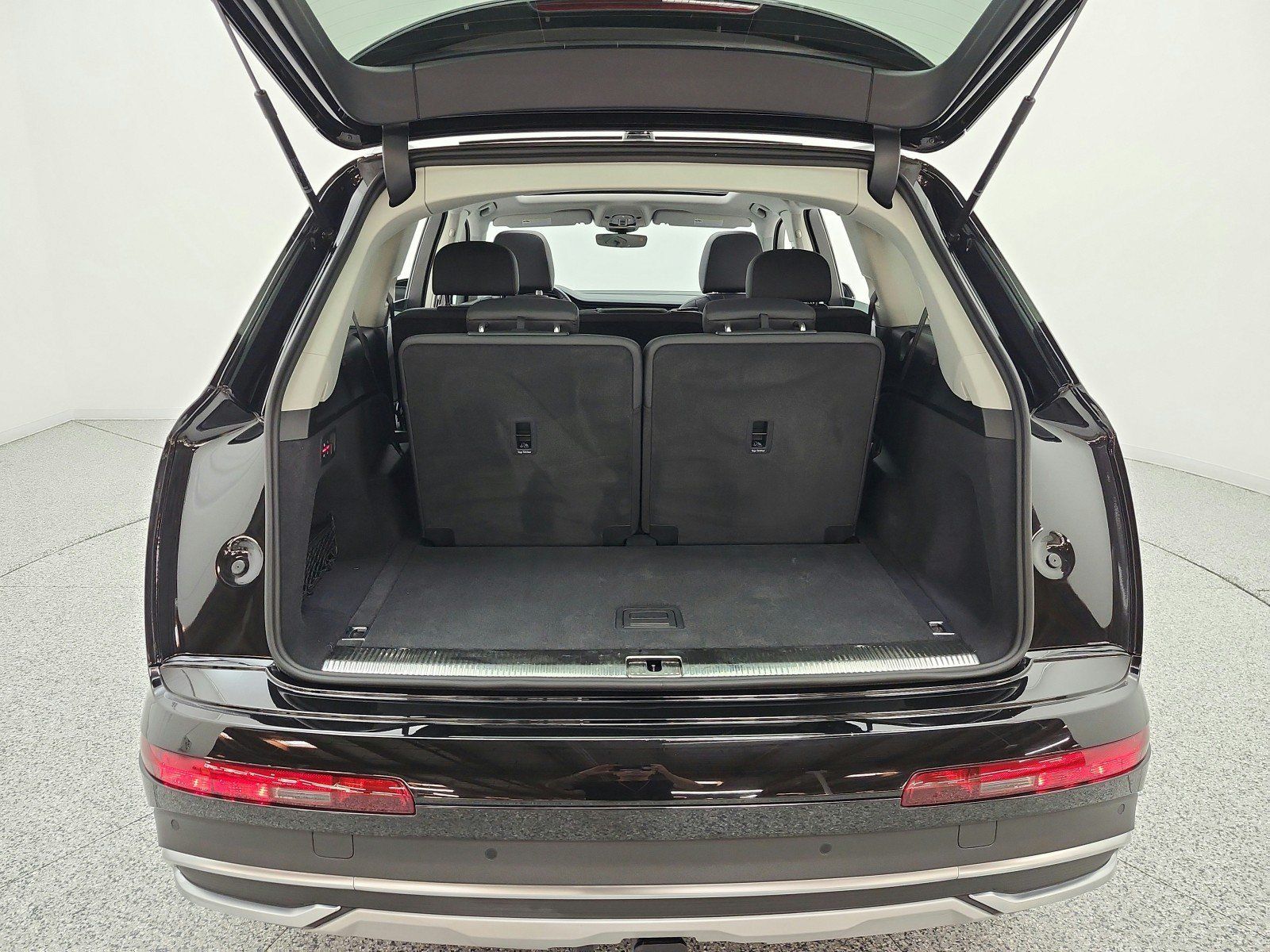 Used 2023 Audi Q7 2.0T Premium AWD/4WD image 19