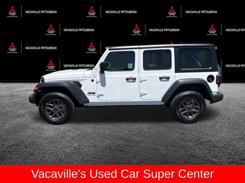 Used 2024 Jeep Wrangler Unlimited Sport AWD/4WD image 3