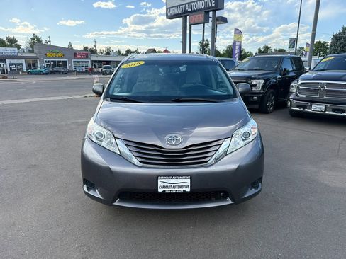 Used 2016 Toyota Sienna LE AWD/4WD image 4