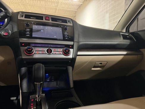 Used 2016 Subaru Outback 2.5i Limited AWD/4WD image 15