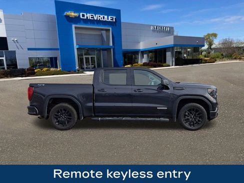 Used 2022 GMC Sierra 1500 Elevation w/ LPO, Elevation Black Package image 10