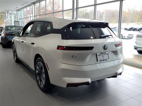 New 2026 BMW iX xDrive45 image 4