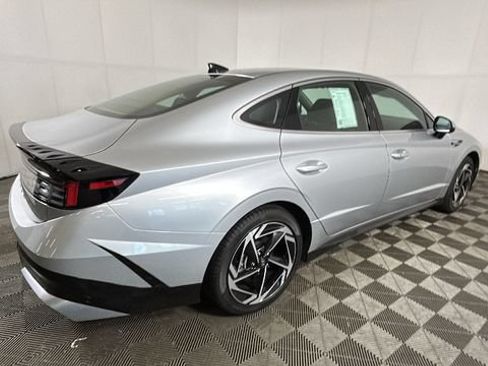 Certified 2026 Hyundai Sonata SEL FWD image 2