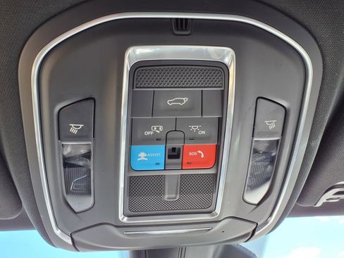 Used 2024 Jeep Wagoneer Series II w/ Flexible Seating Group image 23