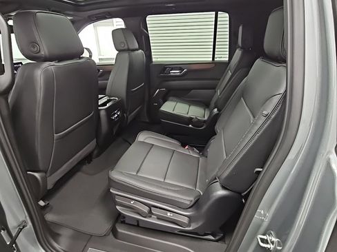 New 2025 GMC Yukon XL Denali w/ Sun & Power Step Package image 34