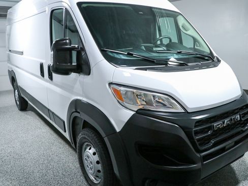 Used 2023 RAM ProMaster 2500 FWD image 5