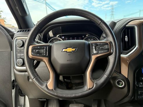 Used 2022 Chevrolet Silverado 2500 High Country w/ Z71 Off-Road Package AWD/4WD image 17