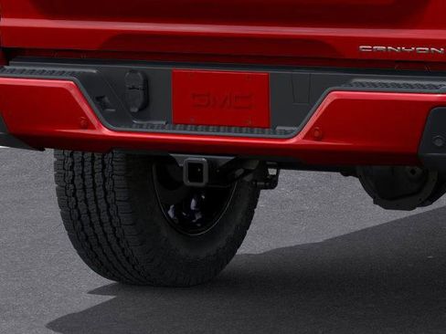 New 2026 GMC Canyon Denali image 14