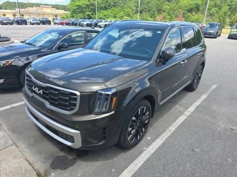 Certified 2025 Kia Telluride SX FWD image 3
