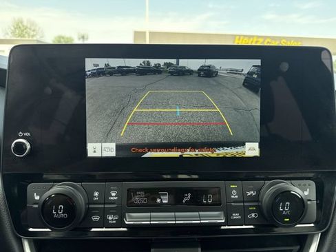 Used 2026 Toyota Grand Highlander AWD image 17