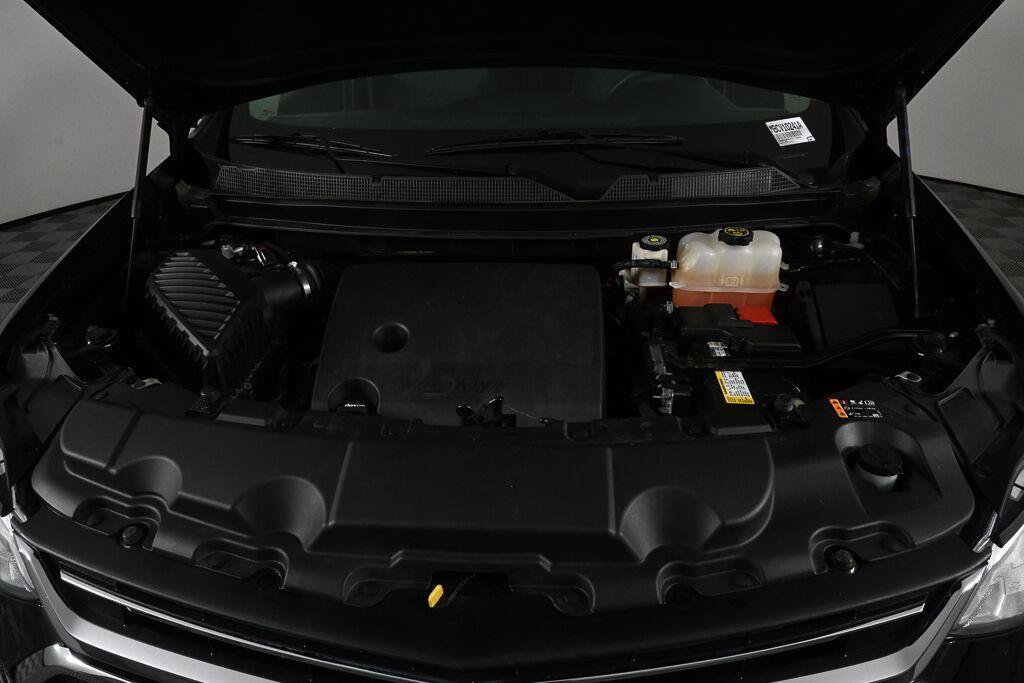 Used 2021 Chevrolet Traverse LT FWD image 30