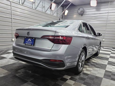 Used 2022 Volkswagen Jetta SE FWD image 6
