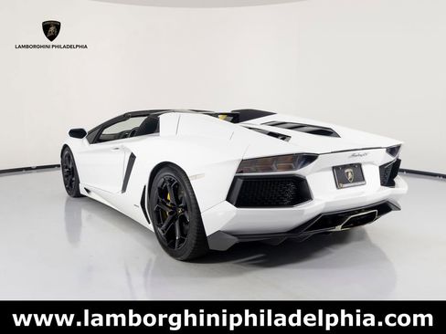 Used 2016 Lamborghini Aventador LP 700-4 AWD/4WD image 4