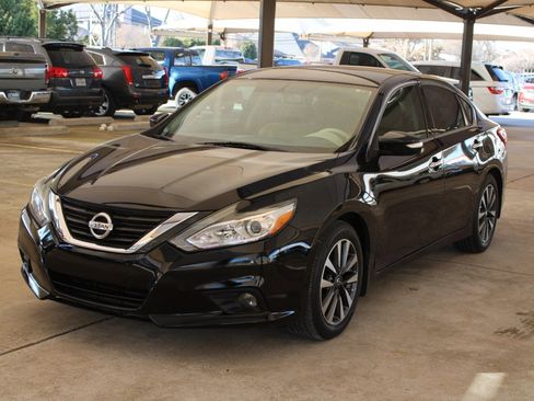 Used 2017 Nissan Altima 2.5 SL image 3