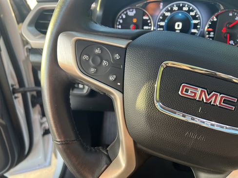 Used 2017 GMC Acadia Denali w/ Technology Package FWD image 17