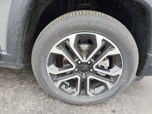 Used 2022 Jeep Compass Limited w/ Sun and Sound Group image 17