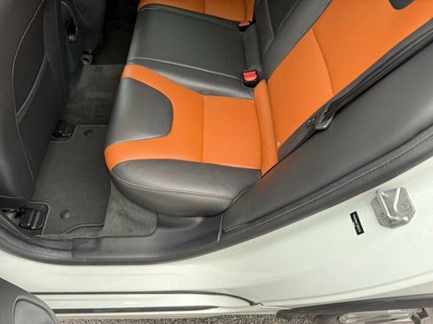 Used 2018 Volvo V60 T5 Cross Country w/ Convenience Package image 31