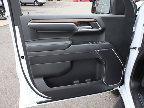 Used 2024 GMC Sierra 1500 Elevation image 10