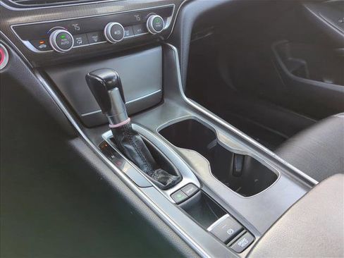 Used 2018 Honda Accord Sport image 15