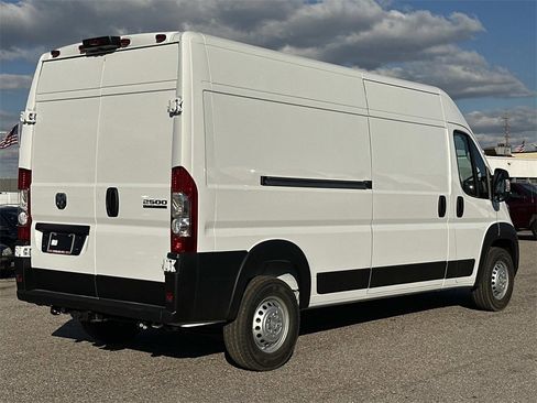 New 2026 RAM ProMaster 2500 w/ Convenience Group image 3