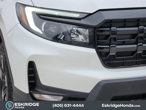 Certified 2024 Honda Ridgeline Black Edition image 9